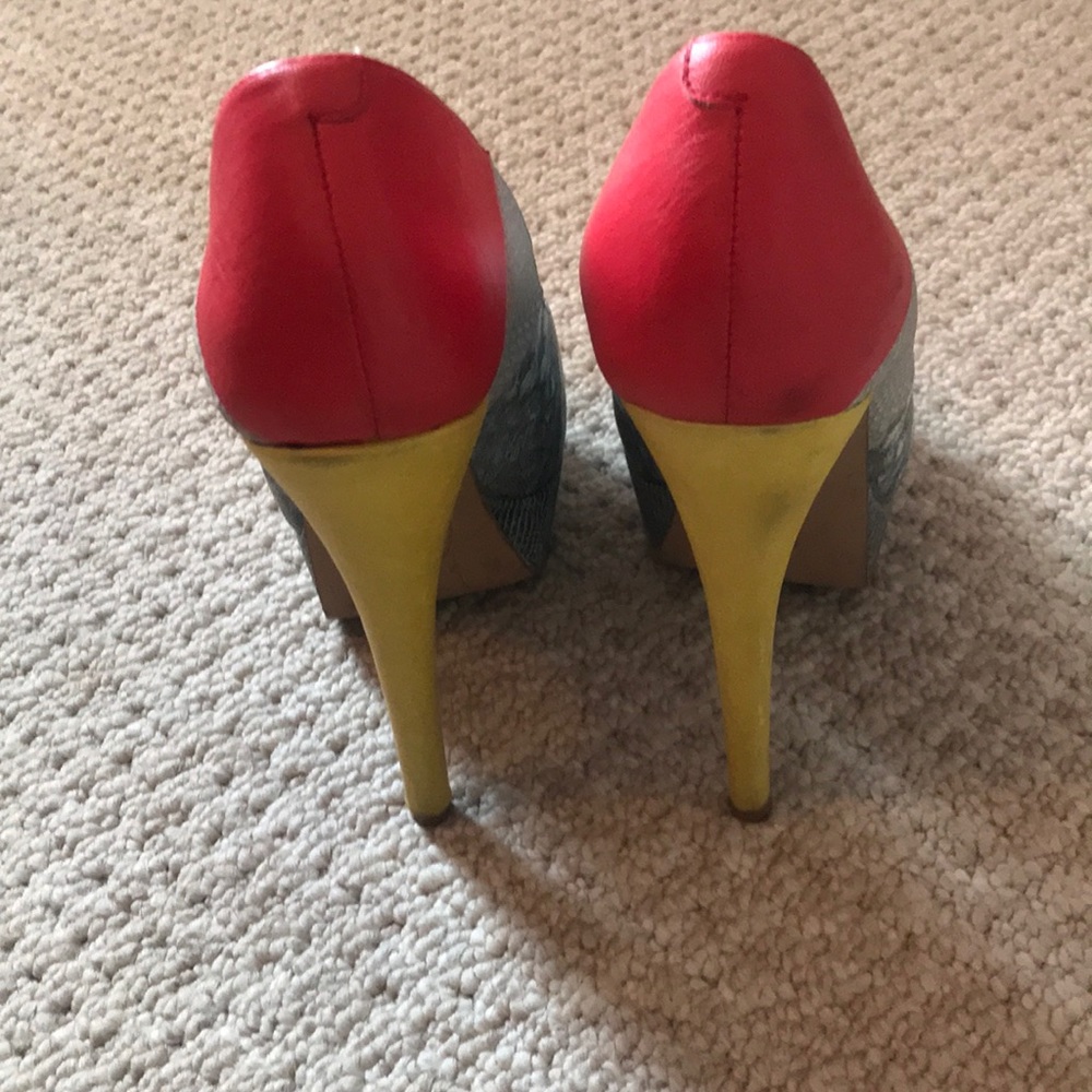 fun pumps! ❤️ - Picture 5 of 8